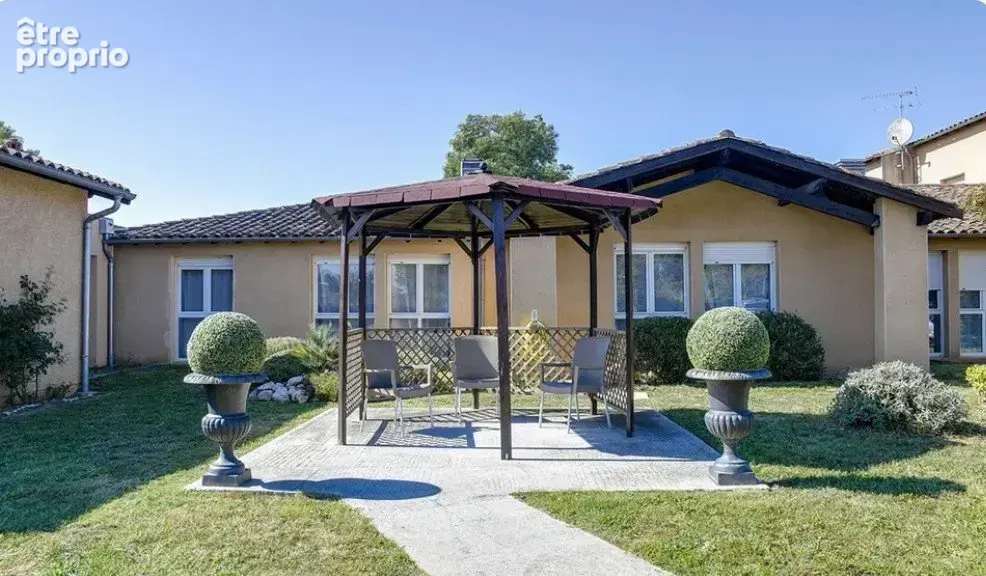 INVESTISSEMENT LOCATIF  Frouzins  Résidence EHPAD La Triade - 7% de rentabilité - photo 1