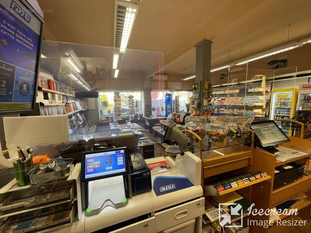 Commerce à VILLENEUVE-LOUBET