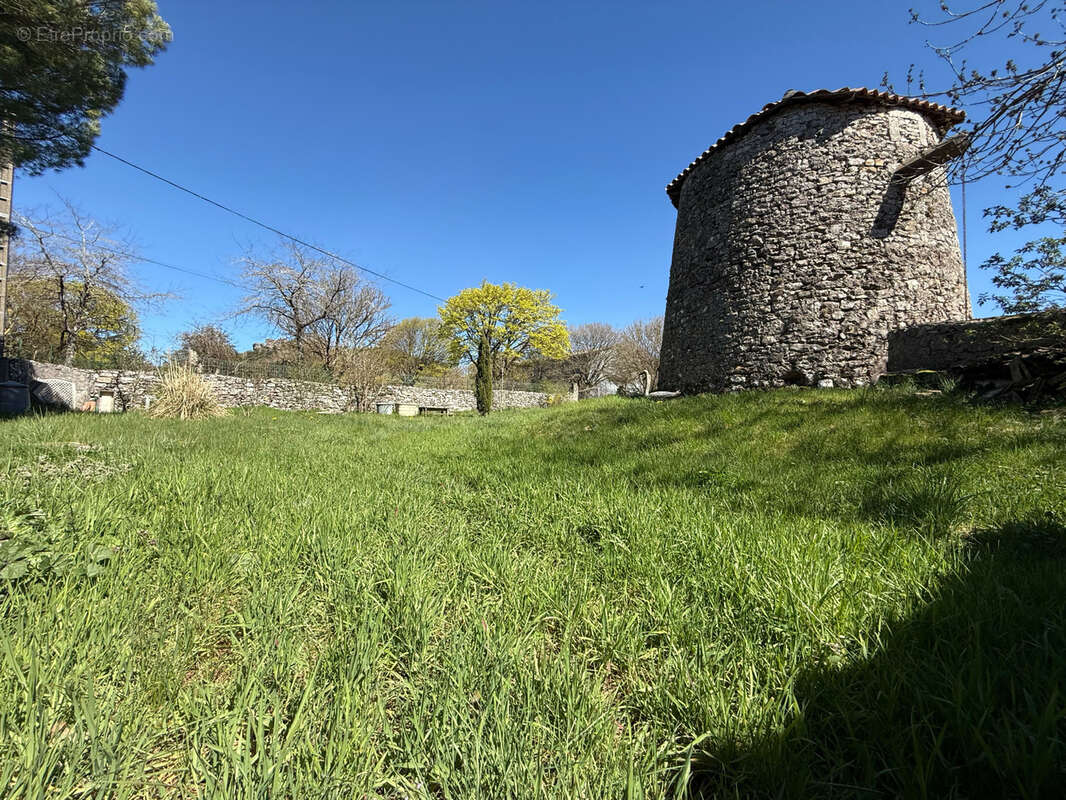 Appartement à LE CAYLAR