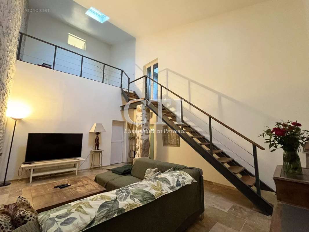 Maison à VAISON-LA-ROMAINE