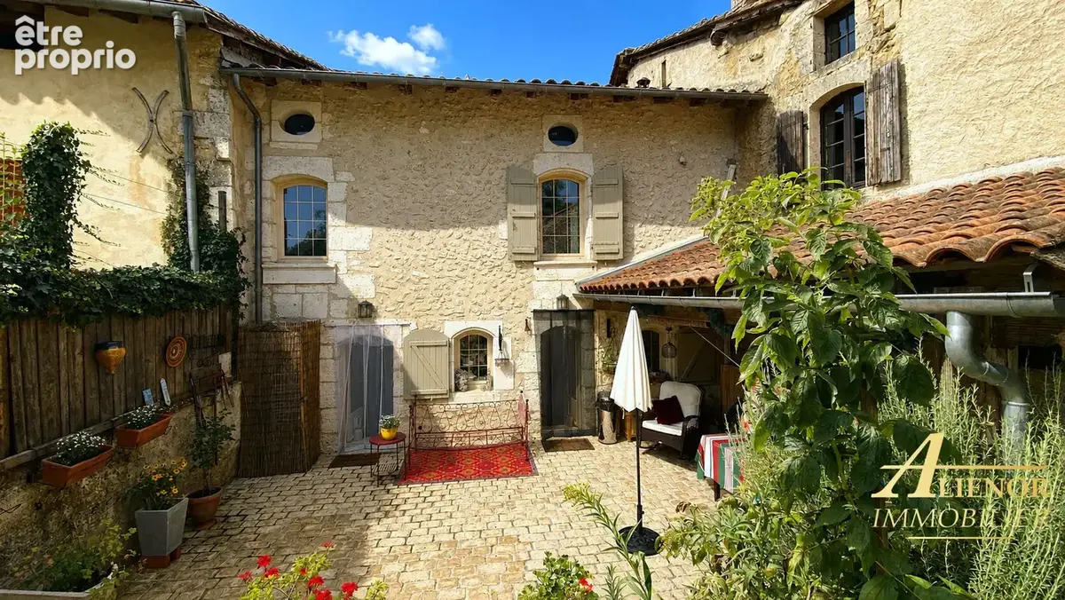Maison de caractère en pierre avec grange - Bourdeilles 24310 - photo 13