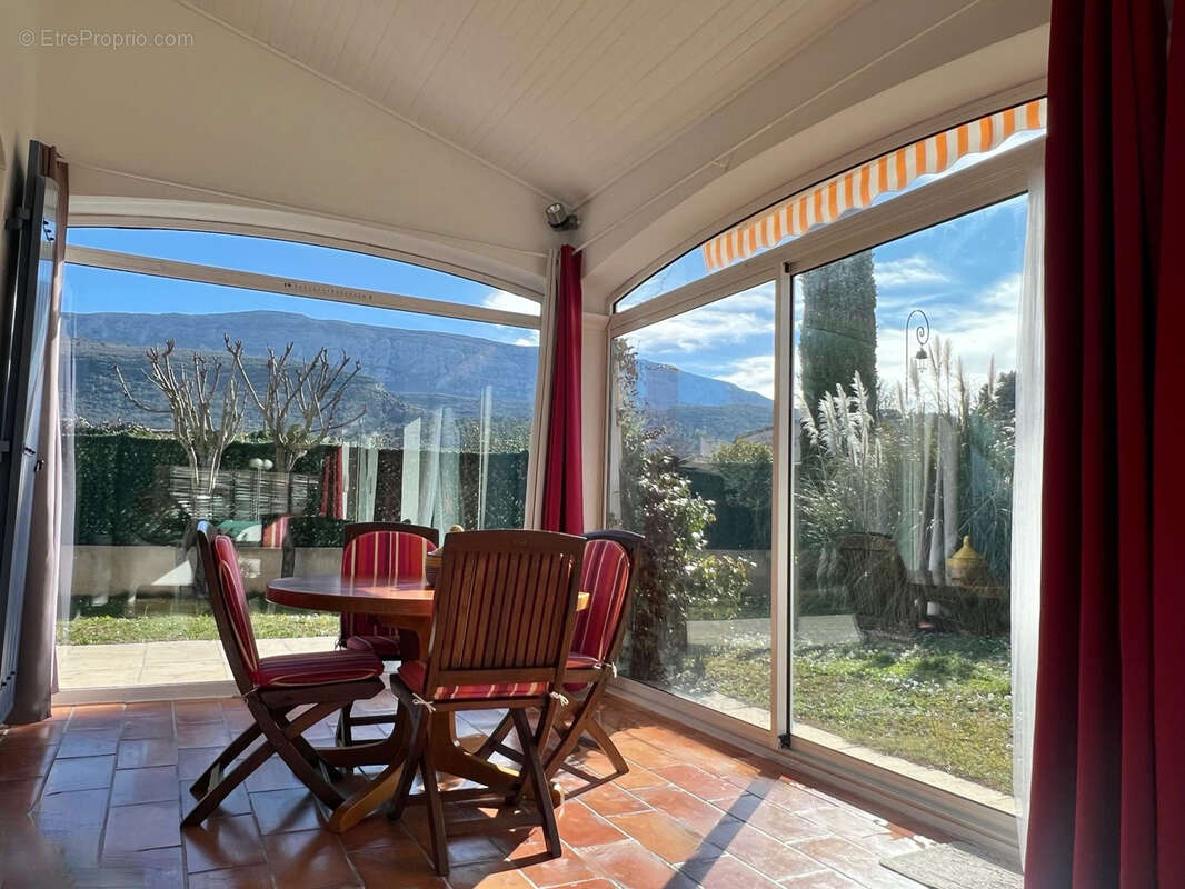Maison à NANS-LES-PINS