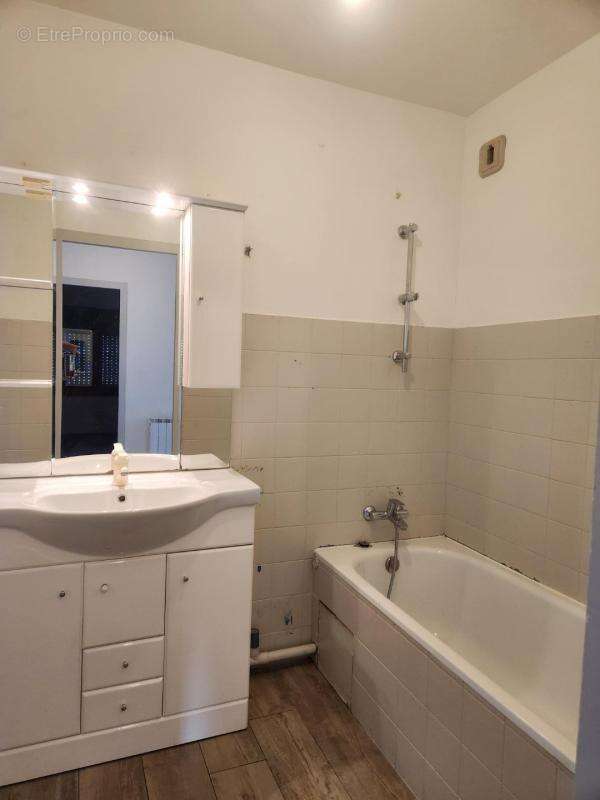 Appartement à VILLE-LA-GRAND