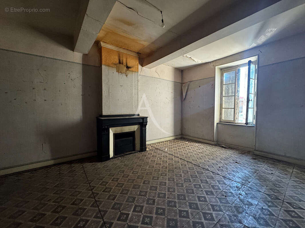 Maison à LEZIGNAN-CORBIERES