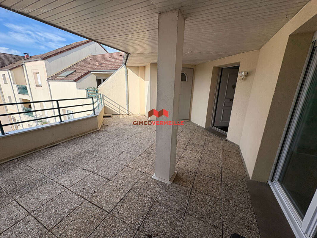 Appartement à VOISINS-LE-BRETONNEUX