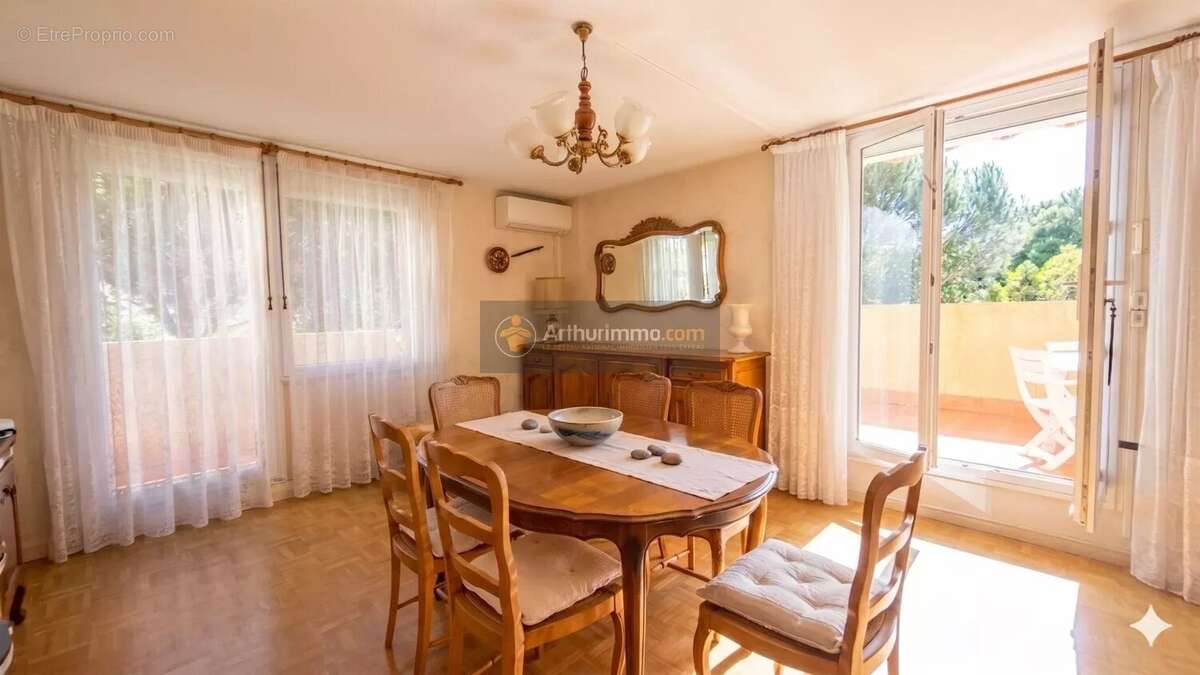 Appartement à FREJUS