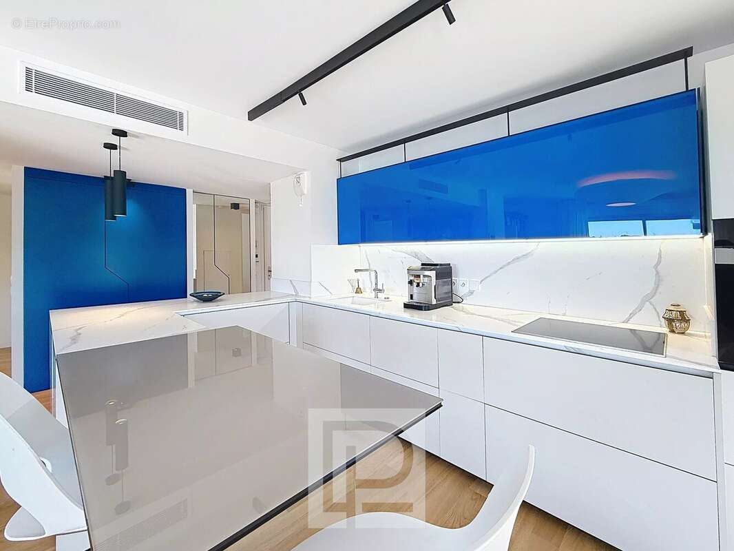 Appartement à MOUGINS