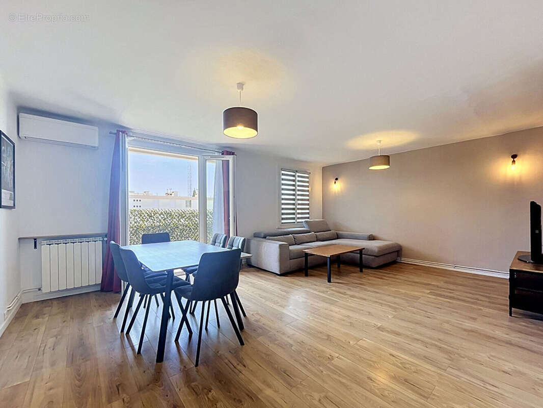 Appartement à NIMES