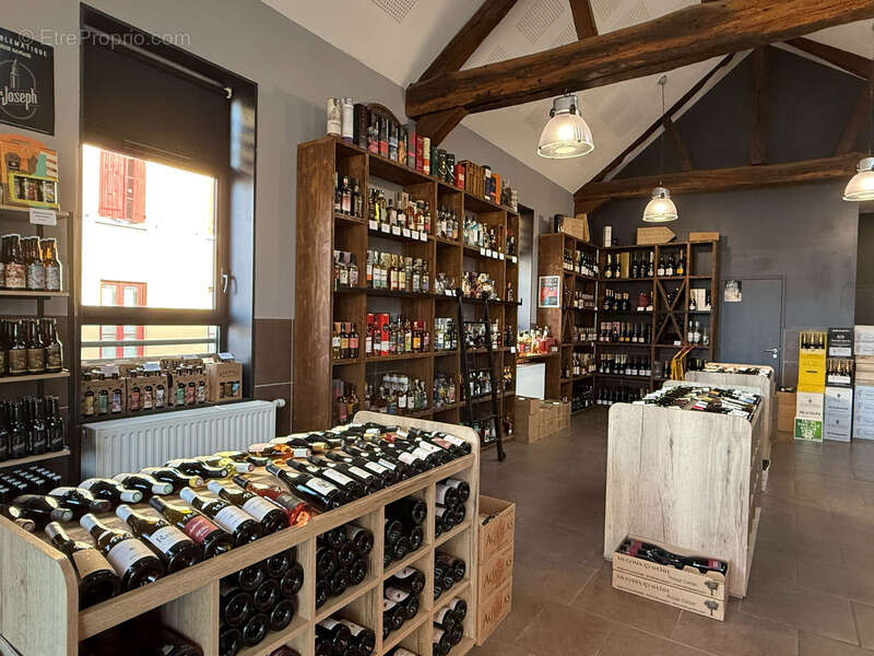 Commerce à BOURGTHEROULDE-INFREVILLE