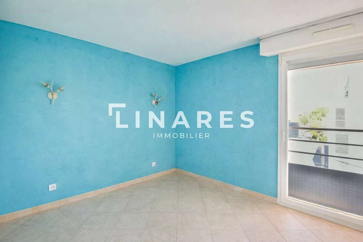 Appartement à MARSEILLE-4E