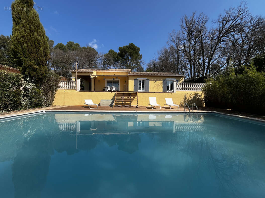 Maison à SAINT-ANTONIN-DU-VAR