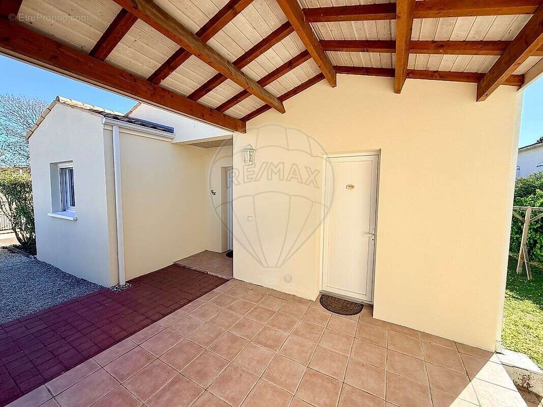 Maison à VAUX-SUR-MER