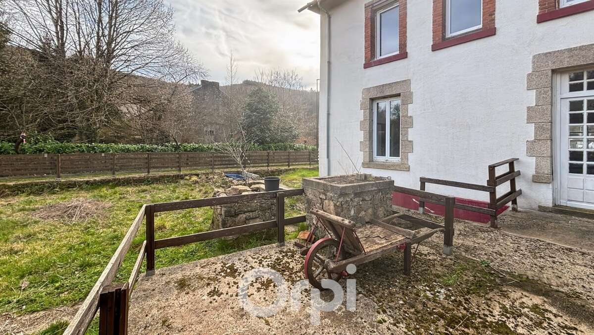 Maison à SAINT-SULPICE-LAURIERE