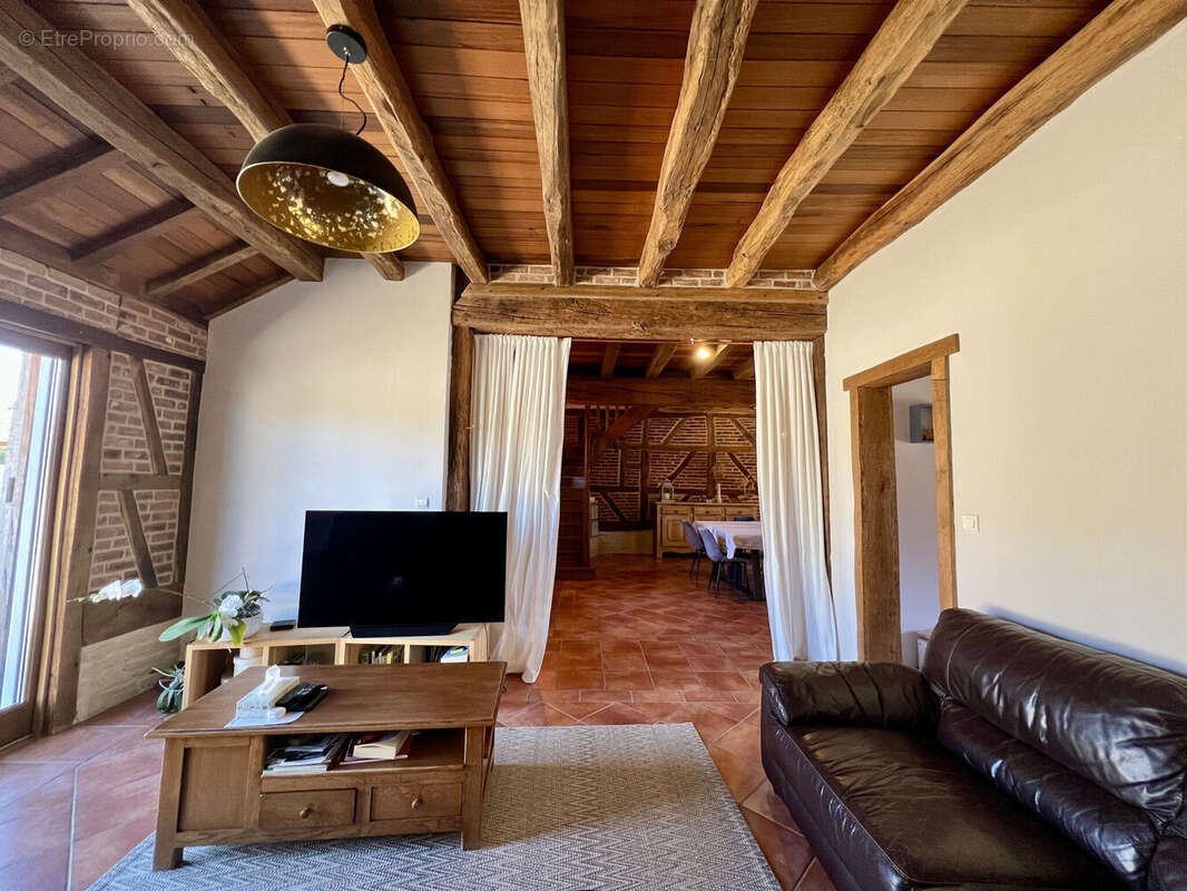 Maison 307 m² à Louhans  - photo 6