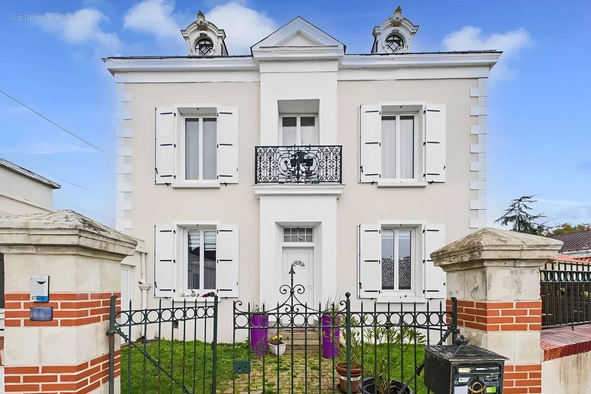 Appartement à SAINT-SEBASTIEN-SUR-LOIRE