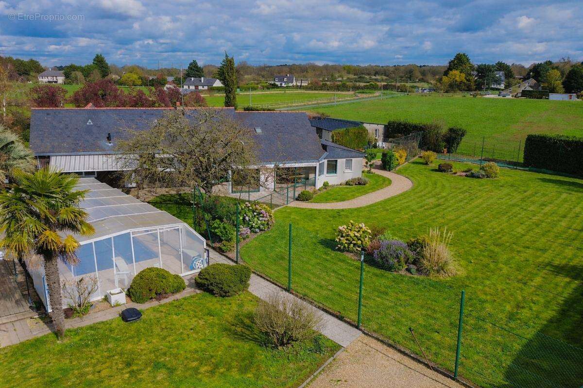 Maison à SAINT-SYLVAIN-D'ANJOU