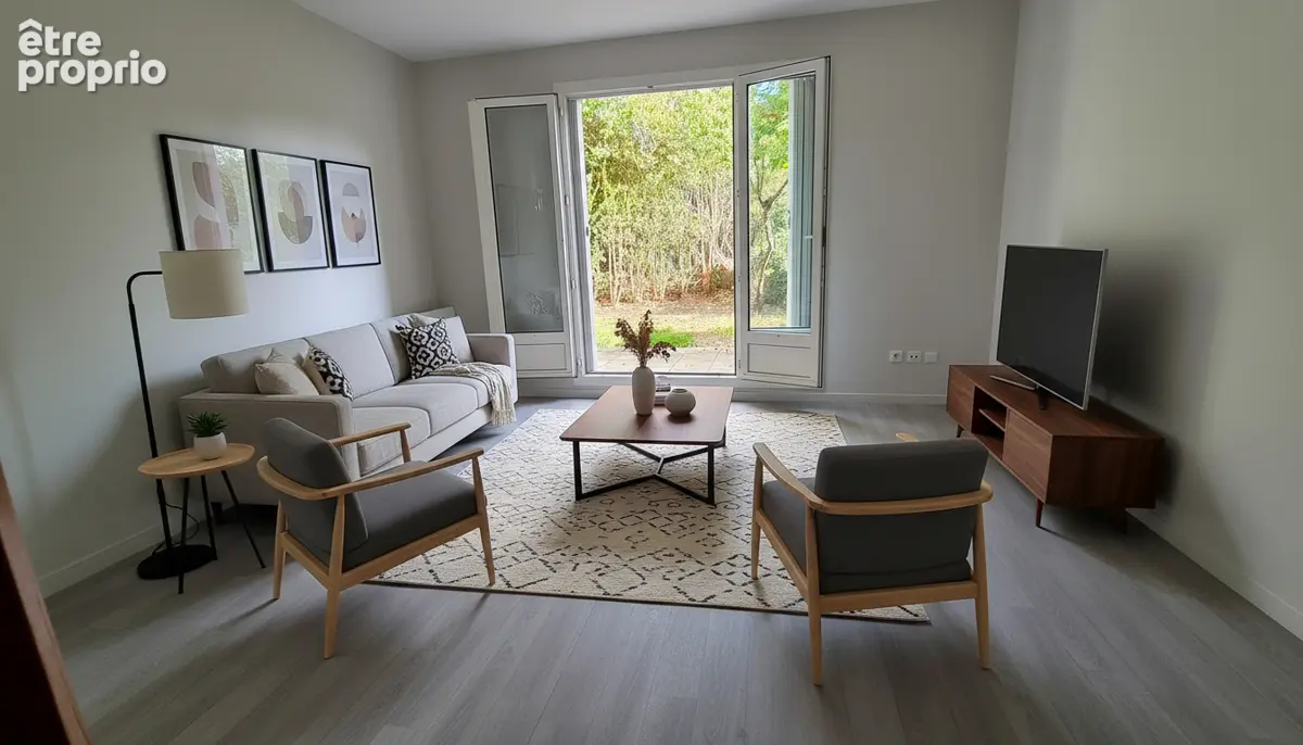 Maison  - 83m² - Tours  Montjoyeux - photo 2
