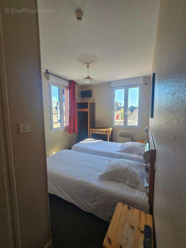 Commerce à PONTORSON