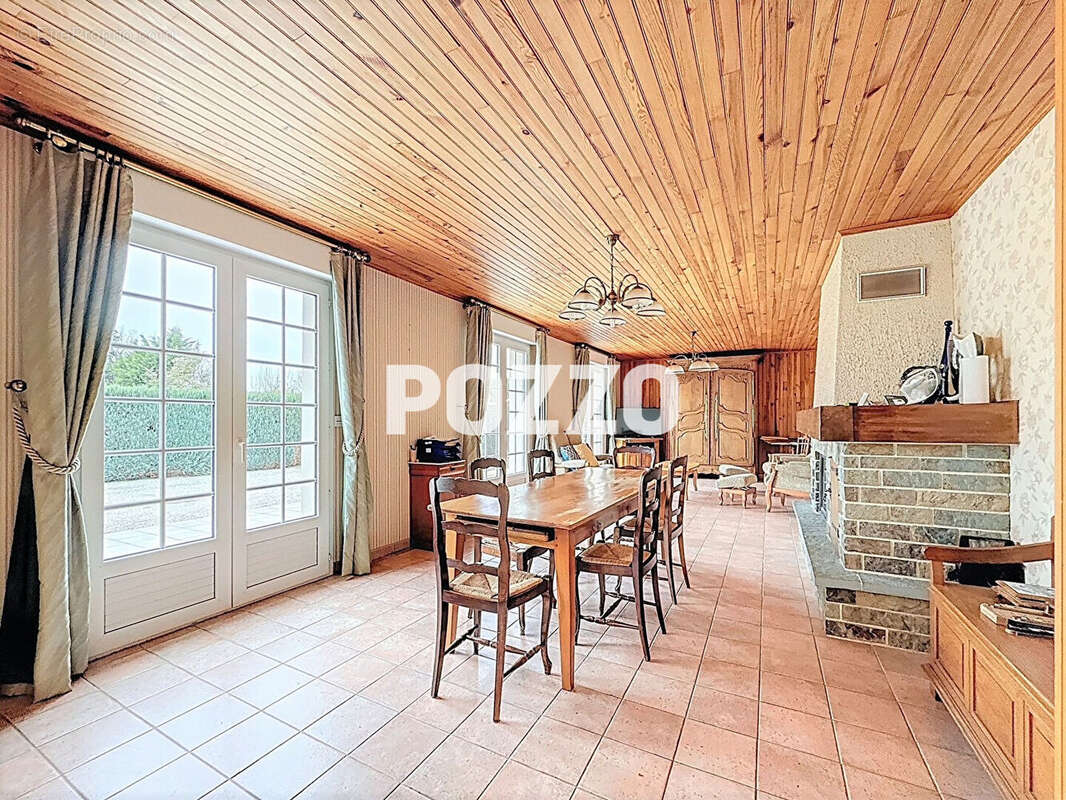 Maison à SAINT-JEAN-DES-CHAMPS