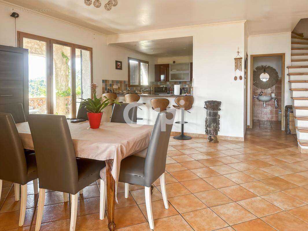 St Martin du Var, belle villa individuelle 4/5 pièces - photo 9