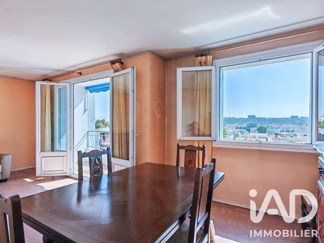 Photo 9 - Appartement à LYON-9E
