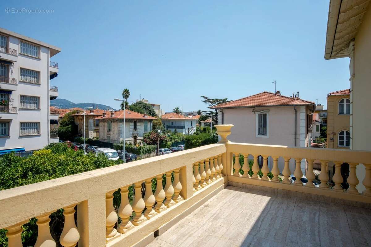 Nice-eveche villa jardin piscine parkings - photo 13
