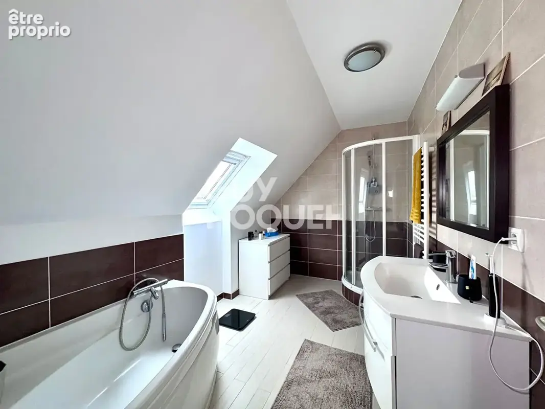 Maison recente avec terrain - pont l'eveque - photo 10