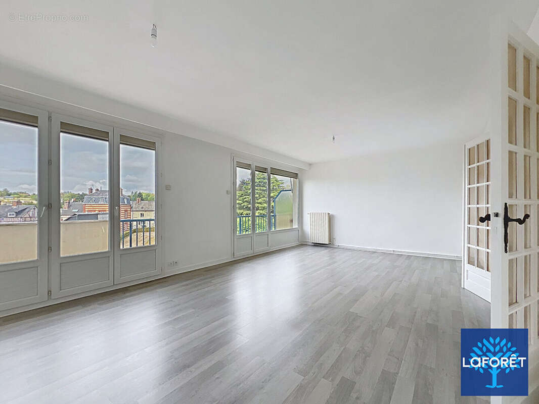 Appartement à BERNAY