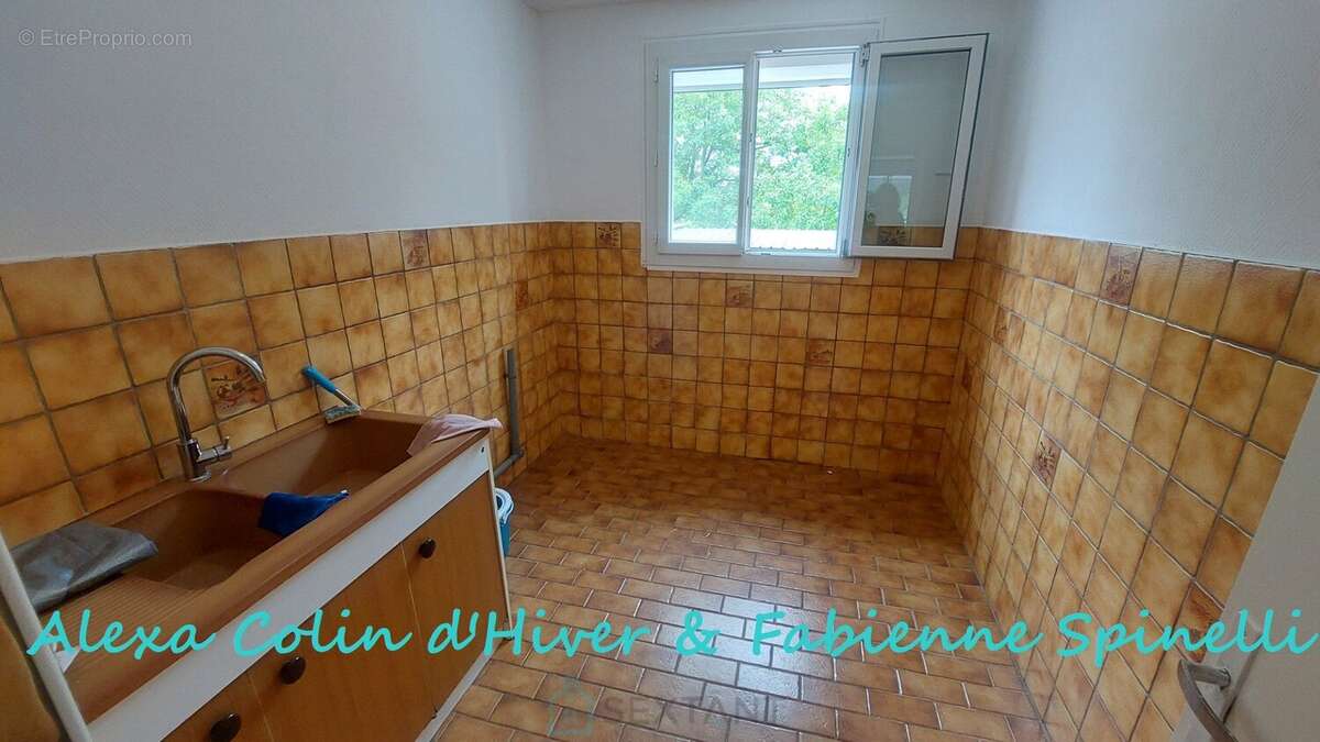 Appartement à VILLENEUVE-SAINT-GERMAIN