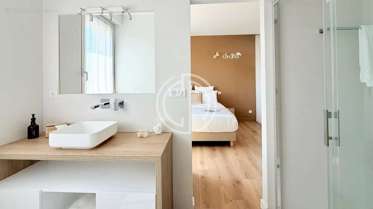 VILLA - MOUGINS - Secteur Prestigieux - photo 13