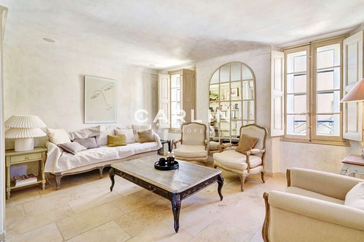 Appartement à SAINT-TROPEZ