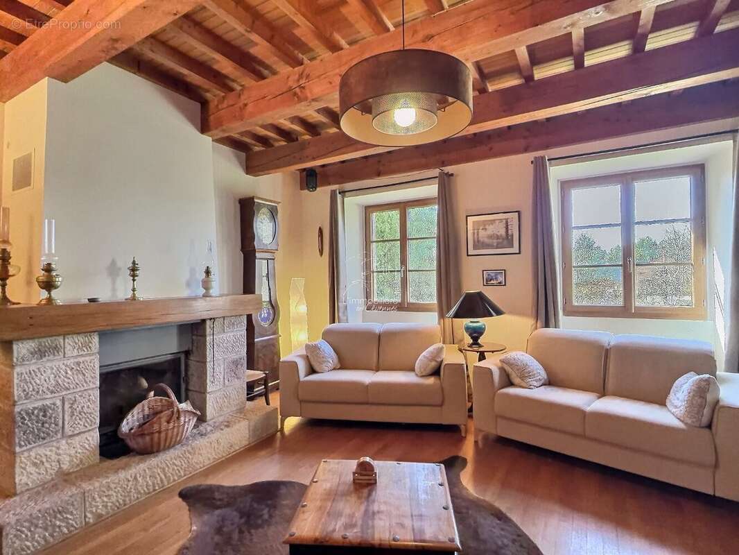 Maison à SAINT-SAUVEUR-CAMPRIEU