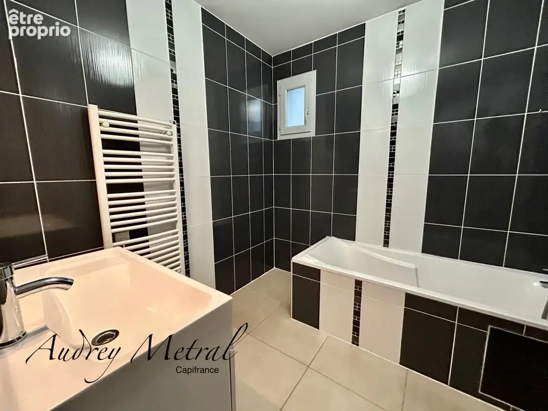 Maison de plain-pied à vendre à CULOZ (01) - photo 9