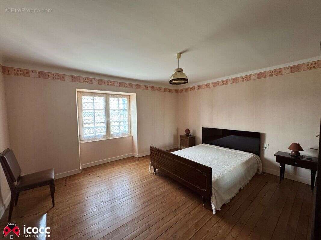Maison 155 m² à Nalliers  - photo 7