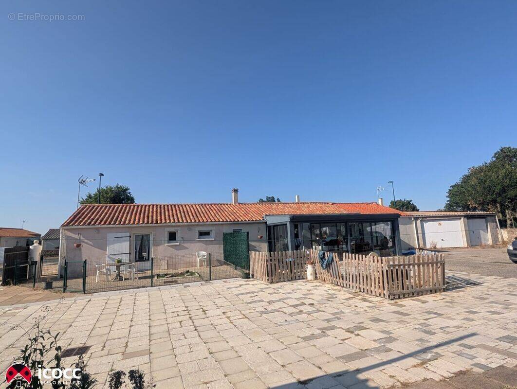 Maison à PUYRAVAULT