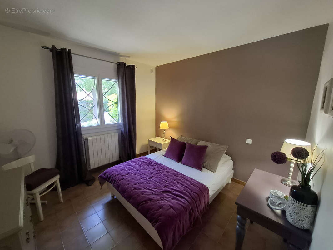 Maison à FONTVIEILLE