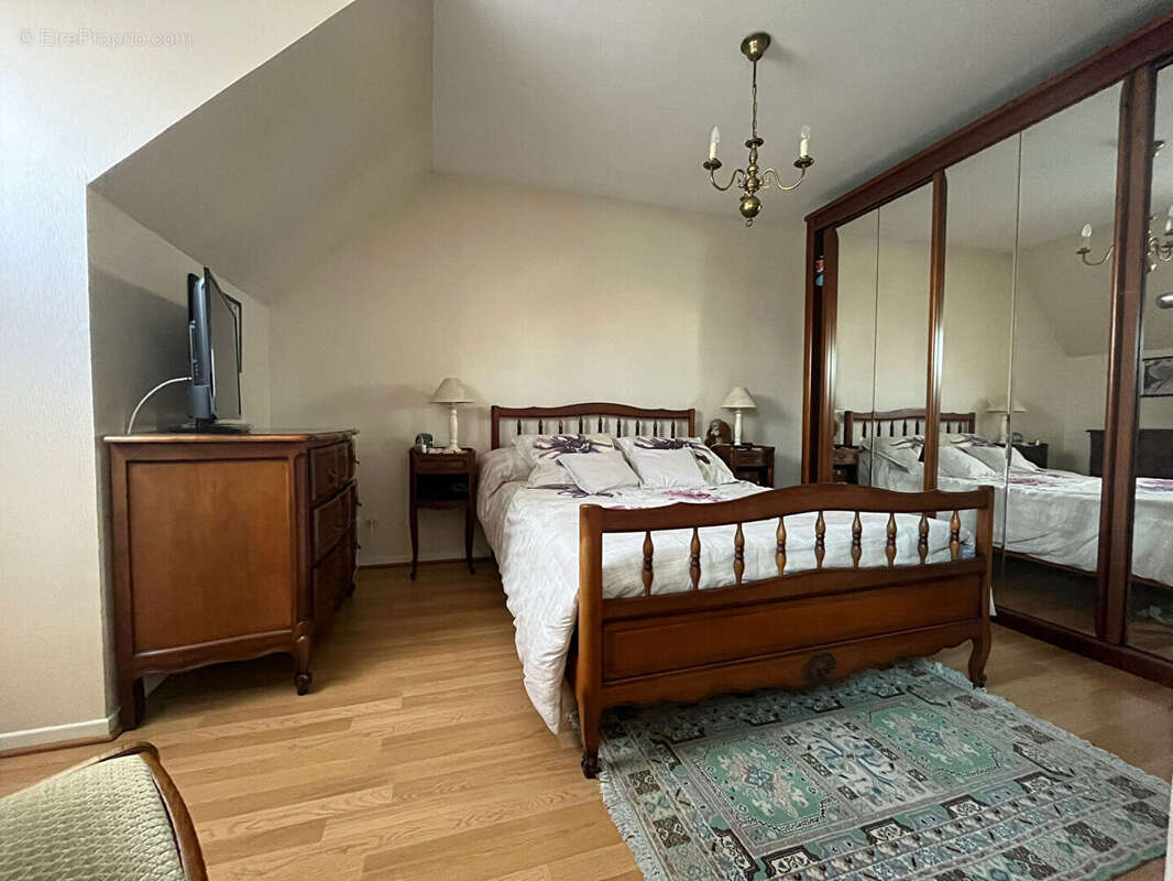 Maison à MARLY-LA-VILLE