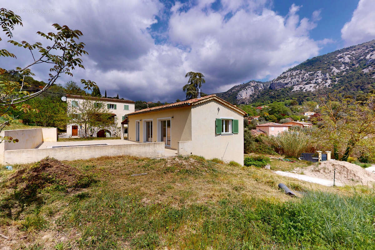 Maison à TOURRETTE-LEVENS