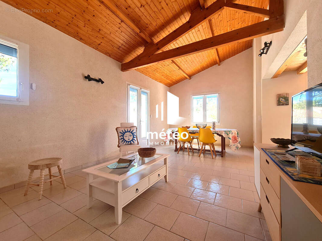 Maison idéalement située au coeur du quartier du Phare - photo 3