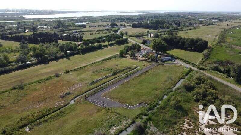 Terrain 451 m² à Saintes-Maries-De-La-Mer  - photo 3