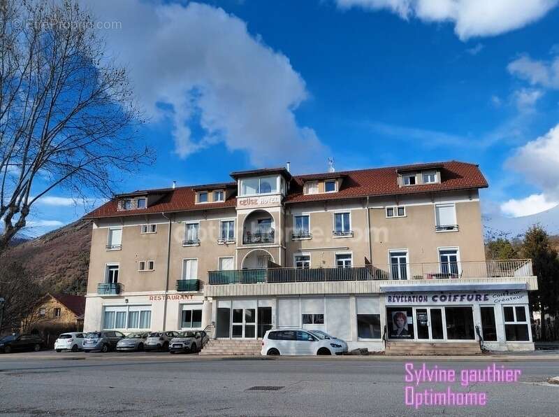 Appartement à LA ROCHE-DES-ARNAUDS