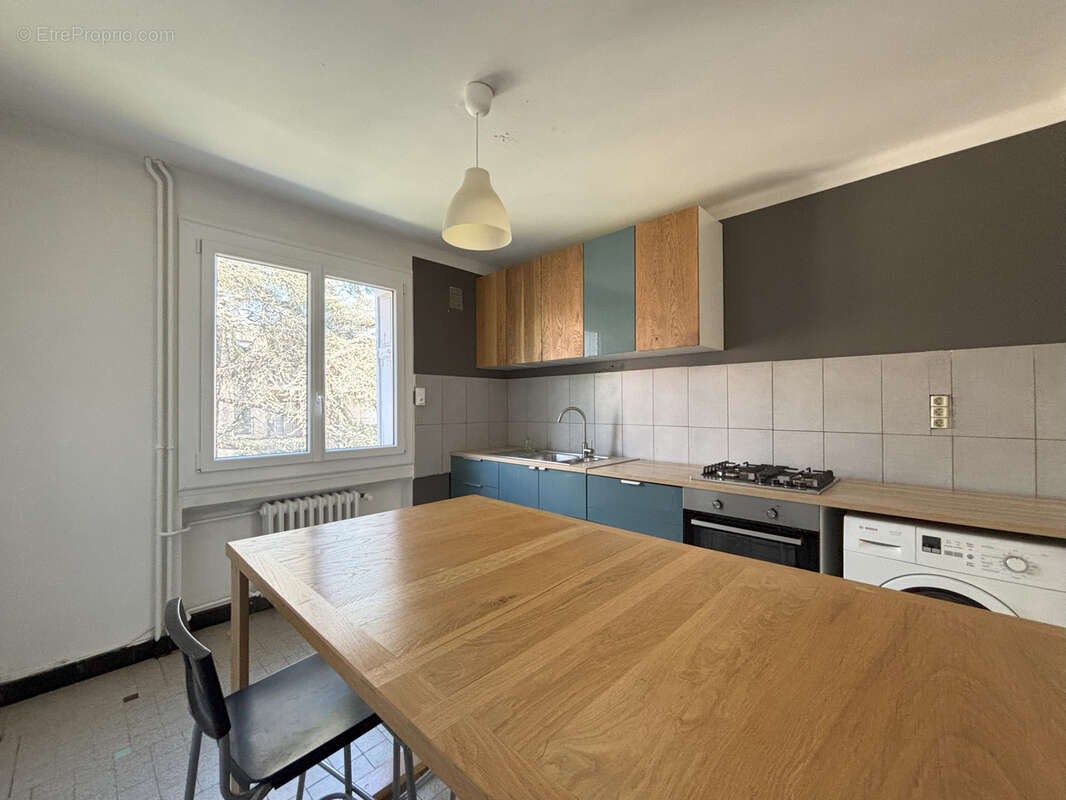 Appartement à SAINT-ETIENNE