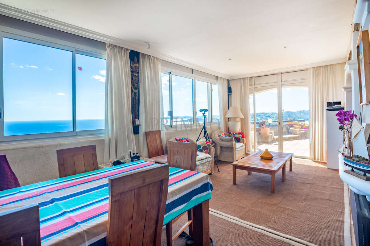 Maison à LES ISSAMBRES