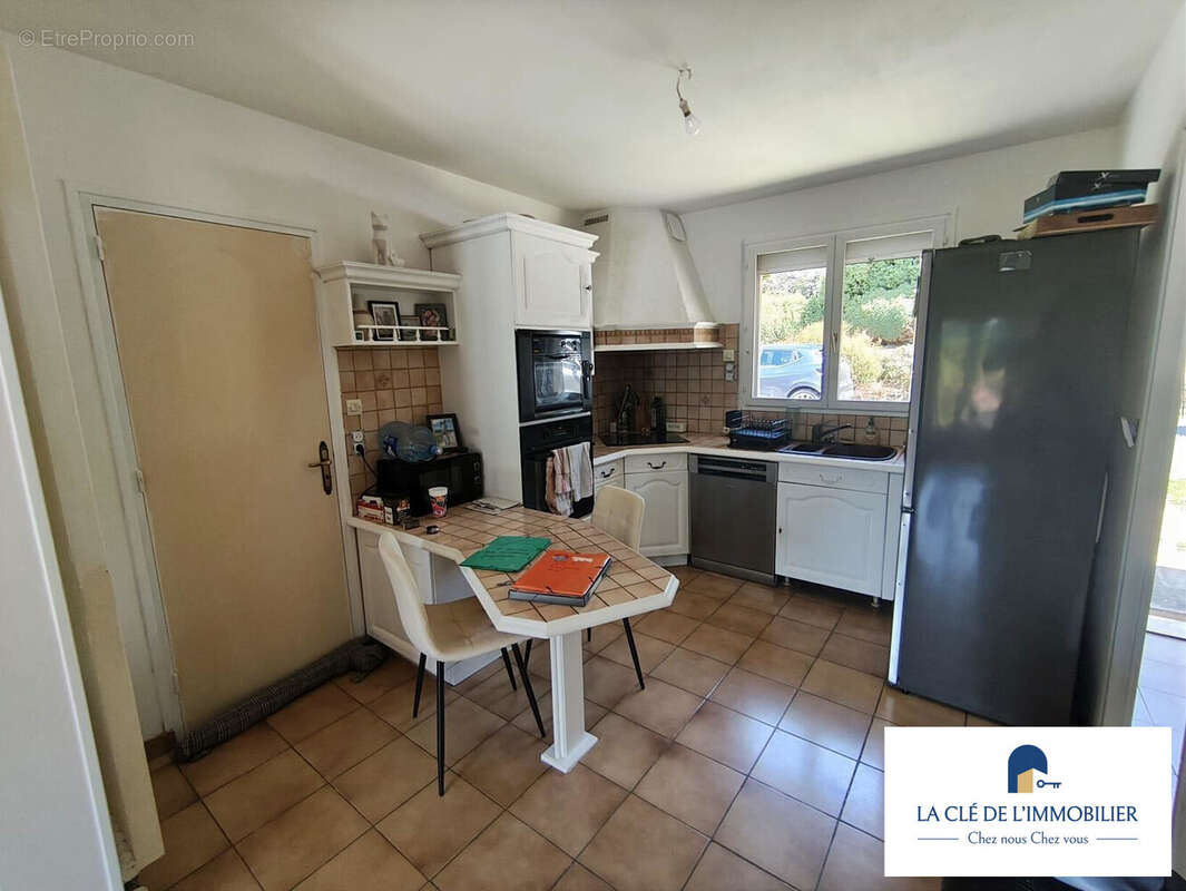Maison 4 pièces 103 m² à vendre à Saint-Rivoal (29190) - photo 3