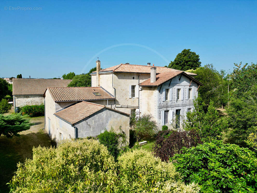 Maison à BRANNE