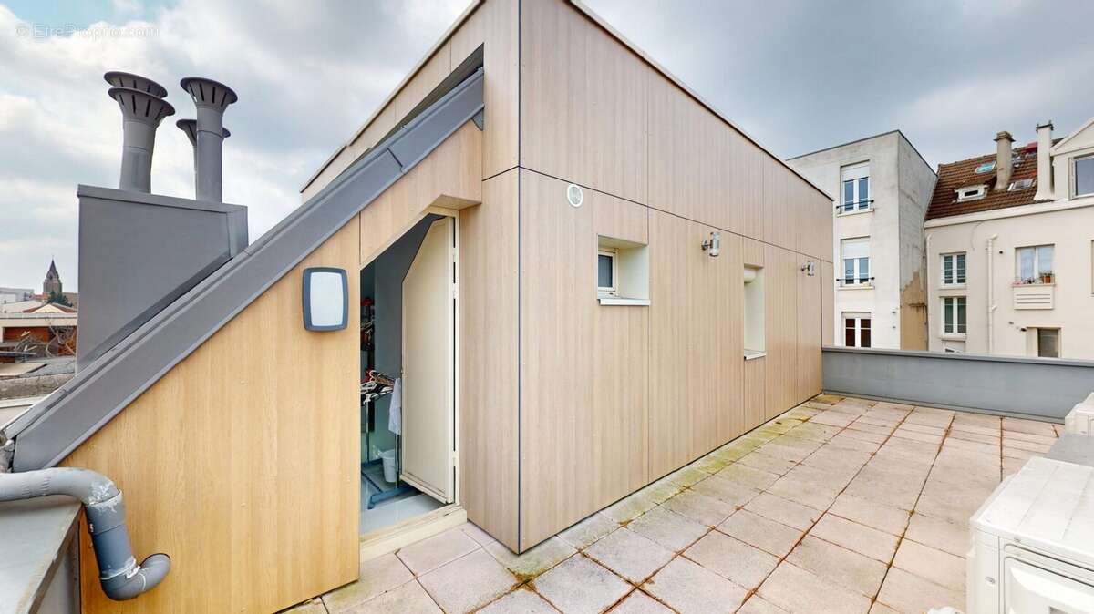Appartement à LA COURNEUVE