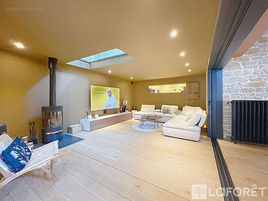 Maison à SAINT-ROMAIN-AU-MONT-D'OR