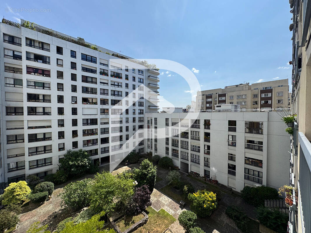 Appartement à PARIS-19E