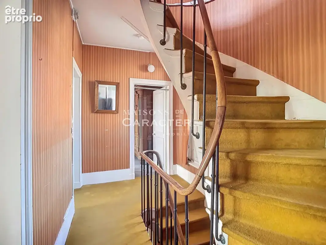Maison d'époque au jardin extraordinaire de 1400m2 au coeur de ville - photo 10