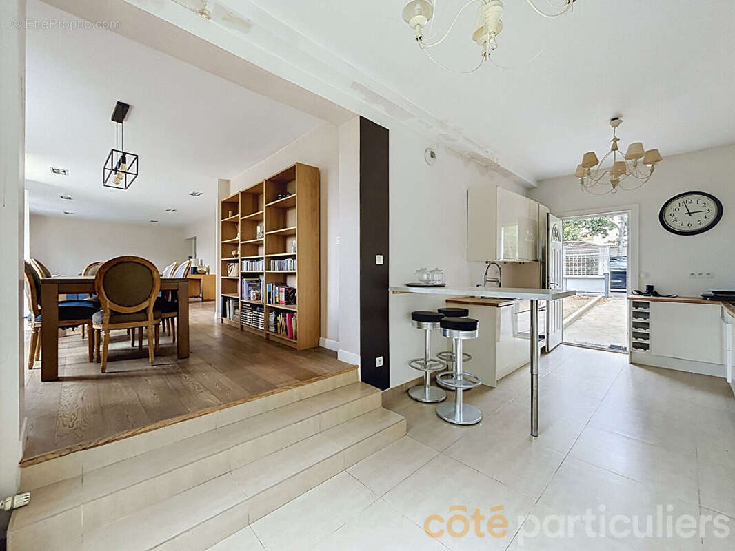 Maison Saint Maur  6 pièce(s) 170 m2 4 ch - photo 11